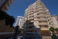Beach apartments for sale in Alanya. Resale apartment for sale fully furnished in Tosmur only 200m from sandy beach.